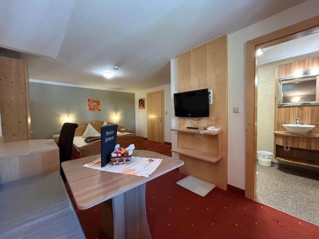 Breitenbach am Inn Pension Edelweiss מראה חיצוני תמונה