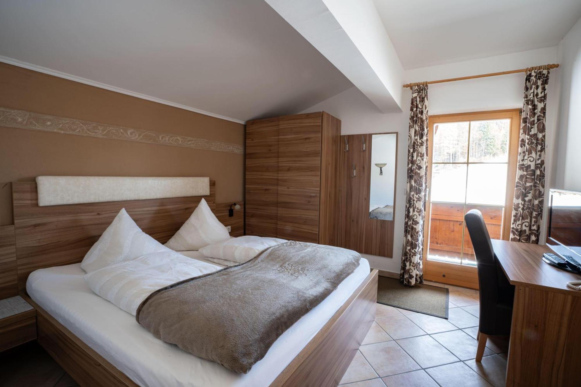 Breitenbach am Inn Pension Edelweiss מראה חיצוני תמונה